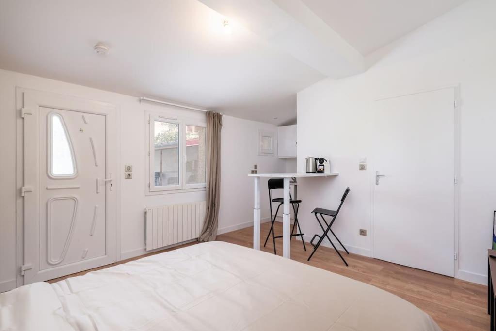 Lumignons Lyonnais - Doua Apartment Villeurbanne Bagian luar foto